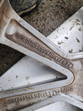 Load image into Gallery viewer, 1x Alufelge 19 Zoll 7.5&quot; 5x112 51ET 5E0601025 Skoda Octavia Rim Wheel