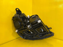 Laden Sie das Bild in den Galerie-Viewer, Frontscheinwerfer Mercedes-Benz W213 A2139066710 LED Rechts oder Links SCH8618496099on
