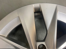 Laden Sie das Bild in den Galerie-Viewer, 1x Alufelge 17 Zoll 7.0&quot; 5x112 46ET 5E3601025E Skoda Octavia Iv Rim Wheel