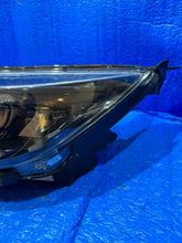 Load image into Gallery viewer, Frontscheinwerfer Kia Stonic 92101-H8 Links Scheinwerfer Headlight SCH8731537395xp