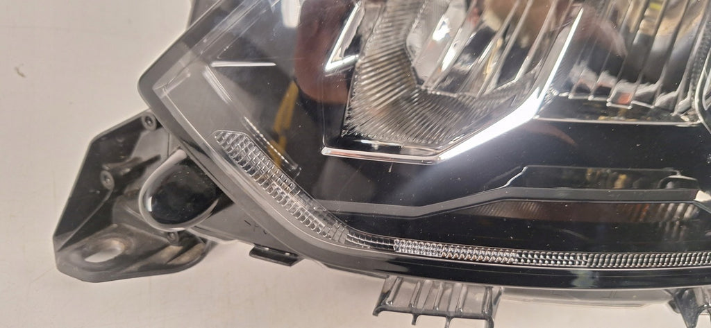 Frontscheinwerfer Peugeot 2008 LED Links Scheinwerfer Headlight