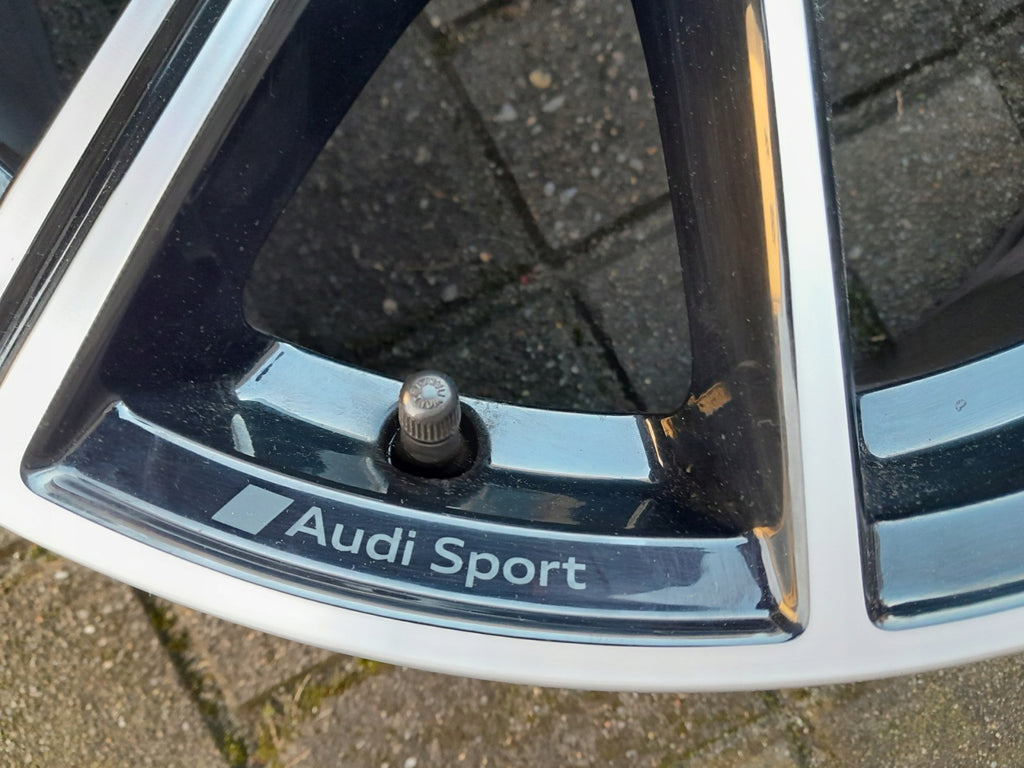 1x Alufelge 17 Zoll 7.0" 5x100 43ET Silber 82A601025AC Audi A1 Rim Wheel FEL2546239375rn