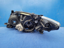 Laden Sie das Bild in den Galerie-Viewer, Frontscheinwerfer Toyota Corolla Xenon Rechts Scheinwerfer Headlight SCH6837211171ci