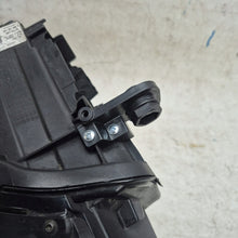 Load image into Gallery viewer, Frontscheinwerfer VW Passat B8 3G1941082T Rechts Scheinwerfer Headlight SCH1797683785aw