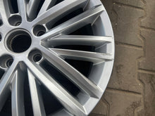 Load image into Gallery viewer, 1x Alufelge 17 Zoll 7.0&quot; 5x112 43ET Glanz Silber 5N0601025AL VW Tiguan Rim Wheel