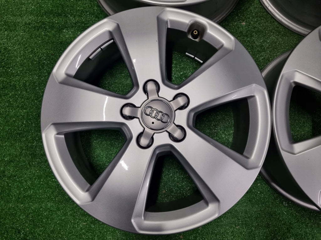 4x Alufelge 17 Zoll 6.0" 5x112 48ET Glanz Silber 8V0601025C Audi A3 Rim Wheel FEL4822684172et