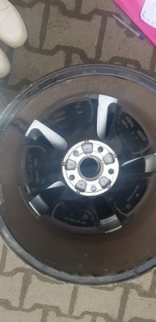 1x Alufelge 16 Zoll 7.0" 5x112 45ET Glanz Silber VW Rim Wheel FEL8228492590tu