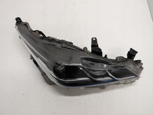 Laden Sie das Bild in den Galerie-Viewer, Frontscheinwerfer Toyota Corolla 81130-02T31-00 Rechts Scheinwerfer Headlight SCH1960140157fm
