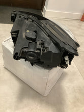 Laden Sie das Bild in den Galerie-Viewer, Frontscheinwerfer Seat Tarraco 5FJ941008J Rechts Scheinwerfer Headlight