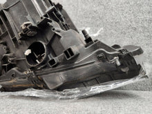 Laden Sie das Bild in den Galerie-Viewer, Frontscheinwerfer BMW 3 F30 F31 7314531 Links Scheinwerfer Headlight SCH1360981790dl