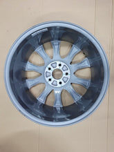 Laden Sie das Bild in den Galerie-Viewer, 1x Alufelge 18 Zoll 7.5&quot; 5x114.3 50ET TV013075A Honda Civic Rim Wheel