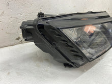 Laden Sie das Bild in den Galerie-Viewer, Frontscheinwerfer Skoda Octavia IV 5E4941016A LED Rechts Scheinwerfer Headlight SCH6162459110vb