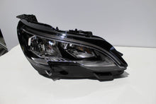 Laden Sie das Bild in den Galerie-Viewer, Frontscheinwerfer Peugeot 5008 I 9810478080 Rechts Scheinwerfer Headlight SCH9887386755bp