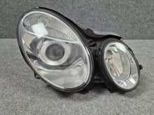 Load image into Gallery viewer, Frontscheinwerfer Mercedes-Benz W211 16156400 2118200461 Xenon Rechts Headlight SCH3835720362hu