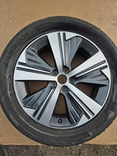 Laden Sie das Bild in den Galerie-Viewer, 1x Alufelge 19 Zoll 7.0" 5x112 43ET 5FJ601025G Seat I Rim Wheel FEL5767606836wr