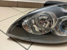 Laden Sie das Bild in den Galerie-Viewer, Frontscheinwerfer Hyundai I30 92101-2R000 Links Scheinwerfer Headlight SCH1024970128tg