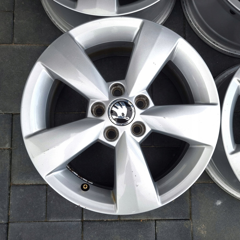 4x Alufelge 15 Zoll 6.0" 5x100 37ET Glanz Silber 5JA601025 Skoda Fabia Iii FEL6067175356cj