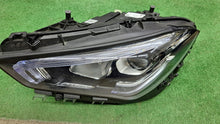 Laden Sie das Bild in den Galerie-Viewer, Frontscheinwerfer Mercedes-Benz Cla A1189062500 LED Links Scheinwerfer Headlight