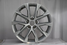 Load image into Gallery viewer, 1x Alufelge 18 Zoll 7.5&quot; 5x112 51ET Glanz Silber 5F0601025 Cupra Leon Rim Wheel