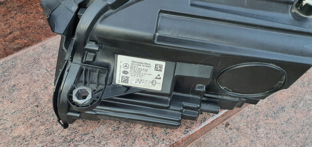 Frontscheinwerfer Mercedes-Benz W213 C238 A2139067806 A2139066601 Xenon Rechts SCH9457522128dp