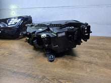 Laden Sie das Bild in den Galerie-Viewer, Frontscheinwerfer Skoda Superb III 3V1941016D Rechts Scheinwerfer Headlight