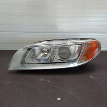 Laden Sie das Bild in den Galerie-Viewer, Frontscheinwerfer Volvo S80 II V70 III 31214168 Xenon Rechts oder Links
