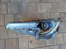 Load image into Gallery viewer, Frontscheinwerfer Toyota Corolla 81150-02S70 Ein Stück (Rechts oder Links)
