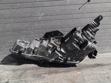 Load image into Gallery viewer, Frontscheinwerfer Hyundai Elantra Rechts Scheinwerfer Headlight