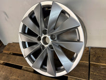 Load image into Gallery viewer, 1x Alufelge 17 Zoll 7.5" 5x112 3P0601025B Skoda Superb I Rim Wheel FEL7166444170vo