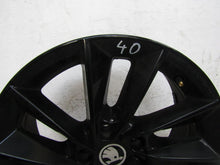 Laden Sie das Bild in den Galerie-Viewer, 1x Alufelge 17 Zoll 6.5&quot; 5x112 38ET 639657 Skoda Octavia Rim Wheel