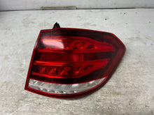 Laden Sie das Bild in den Galerie-Viewer, Rückleuchte Mercedes-Benz W212 A2129061803 Rechts Rearlight