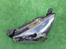 Laden Sie das Bild in den Galerie-Viewer, Frontscheinwerfer Mazda II D09K-51040 FULL LED Links Scheinwerfer Headlight