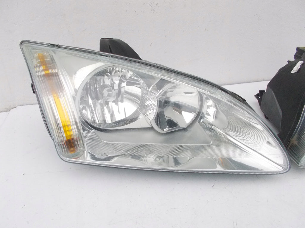 Frontscheinwerfer Ford Focus 4M51-13101-JD 4M51-13W029-JC LED Rechts oder Links