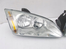 Laden Sie das Bild in den Galerie-Viewer, Frontscheinwerfer Ford Focus 4M51-13101-JD 4M51-13W029-JC LED Rechts oder Links