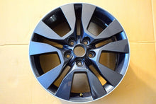 Laden Sie das Bild in den Galerie-Viewer, 1x Alufelge 17 Zoll 7.0&quot; 5x112 45ET Glanz Grau 5L0601025S Mg Yeti Rim Wheel