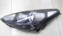 Laden Sie das Bild in den Galerie-Viewer, Frontscheinwerfer Kia Sportage IV 92101F1040 Links Scheinwerfer Headlight SCH7076015666ri