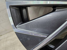 Laden Sie das Bild in den Galerie-Viewer, 1x Alufelge 17 Zoll 6.5" 5x100 40ET Graphit 658601025 Skoda Scala Kamiq FEL5174250185dn