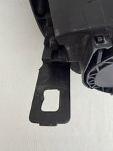Laden Sie das Bild in den Galerie-Viewer, Frontscheinwerfer Mini R55 R56 0301225280 Rechts Scheinwerfer Headlight SCH5182076453cl
