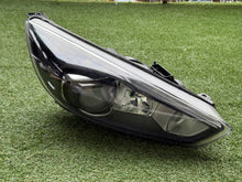 Load image into Gallery viewer, Frontscheinwerfer Ford Focus F1EB-13D154-CC Rechts Scheinwerfer Headlight SCH1423982258fi