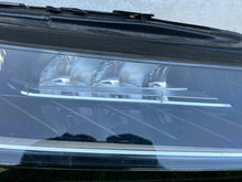 Laden Sie das Bild in den Galerie-Viewer, Frontscheinwerfer Skoda Superb III 3V1941016D Full LED Rechts Headlight
