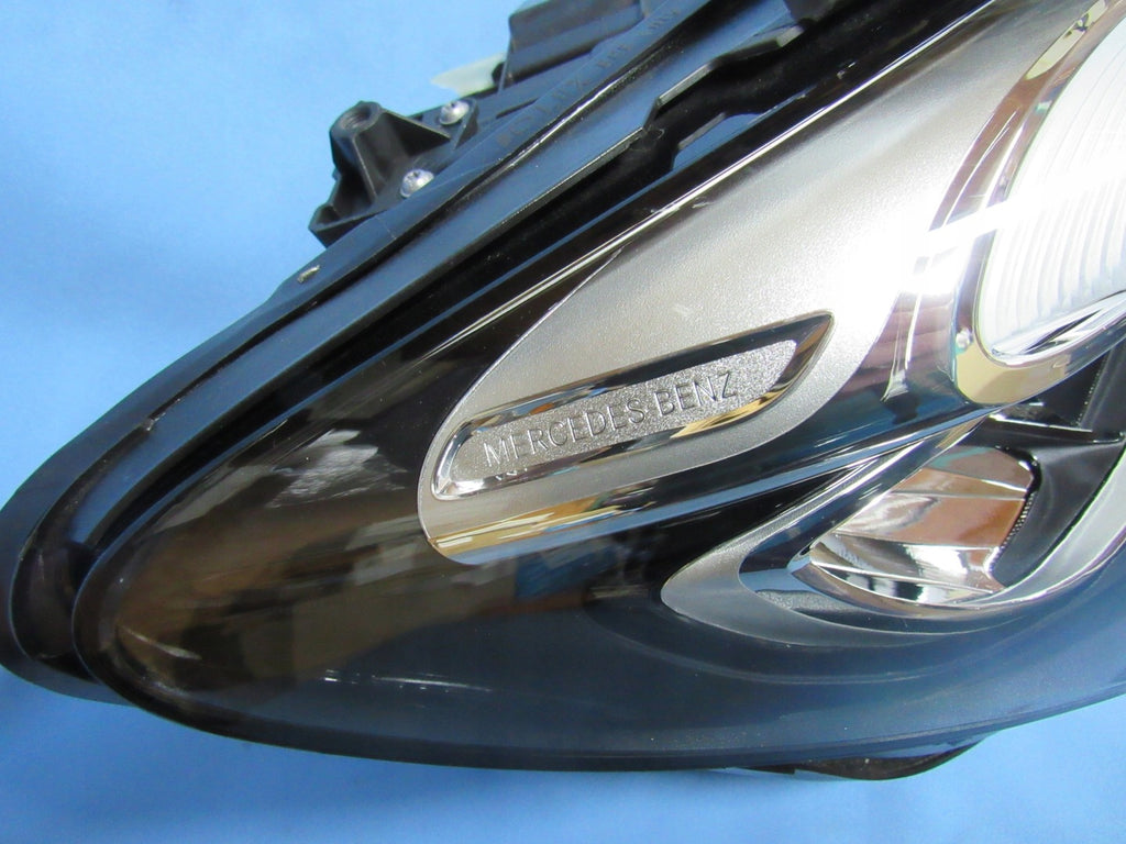 Frontscheinwerfer Mercedes-Benz W247 A2479061004 Xenon Rechts Headlight