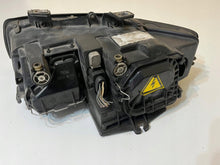 Laden Sie das Bild in den Galerie-Viewer, Frontscheinwerfer Audi A4 B6 Xenon Rechts Scheinwerfer Headlight SCH1286880882go