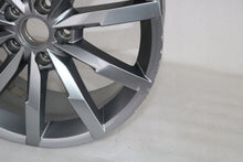 Laden Sie das Bild in den Galerie-Viewer, 1x Alufelge 18 Zoll 8.0&quot; 5x112 3G0601025Q VW Passat B8 Rim Wheel
