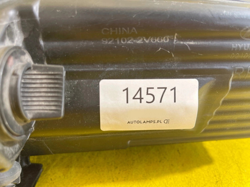 Frontscheinwerfer Hyundai Veloster 92102-2V160 Xenon Rechts Headlight SCH7089786353bk