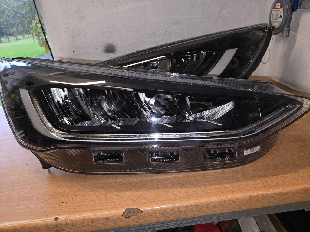 Frontscheinwerfer Ford Focus NX7B-13E014-CD LED Ein Stück (Rechts oder Links)