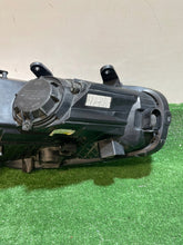Laden Sie das Bild in den Galerie-Viewer, Frontscheinwerfer Kia Ceed 92101A2 Xenon Links Scheinwerfer Headlight SCH8909273475kf