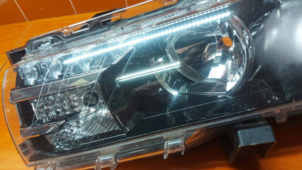 Frontscheinwerfer Toyota Corolla 81150-02E71 LED Ein Stück (Rechts oder Links)