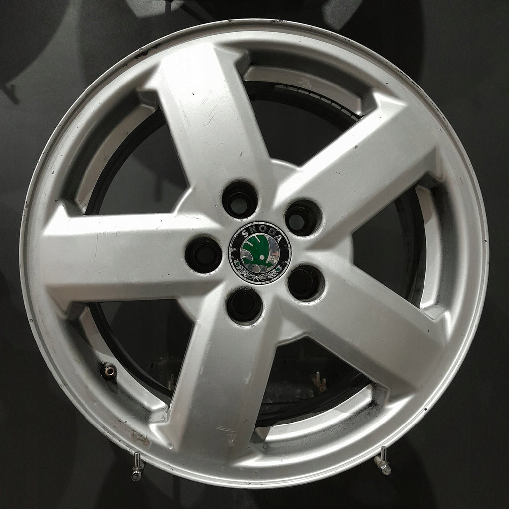 4x Alufelge 15 Zoll 6.0" 5x100 38ET 1U0601025H Skoda Rapid Rim Wheel FEL7006201077vq