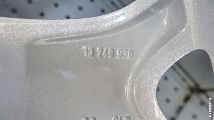 1x Alufelge 17 Zoll 7.0" 5x110 44ET Silber 13248936 Opel Corsa D Rim Wheel