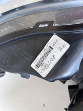 Load image into Gallery viewer, Frontscheinwerfer Ford Focus BM51-13W030-CF BM51-13W029-CF Ein Satz Headlight SCH8133117038bc